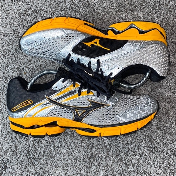 mizuno wave inspire 9 yellow